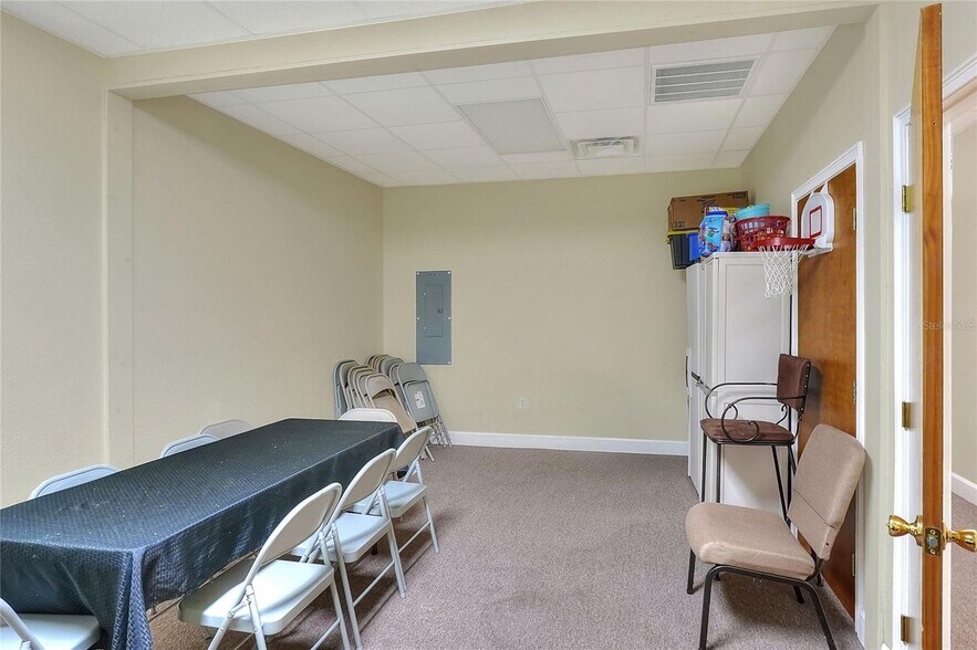 More Photos Of 1503 6th St SE, Winter Haven Storefront Retail Office For Sale