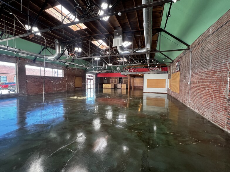 More Photos Of 416-420 E 2nd St, Tulsa Storefront Retail Office For Lease