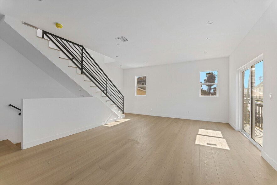 More Photos Of 4513 Rosewood Ave, Los Angeles Apartments For Sale