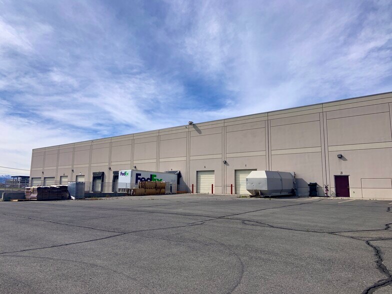 More Photos Of 1199 W 700 S, Pleasant Grove Light Distribution For Sale