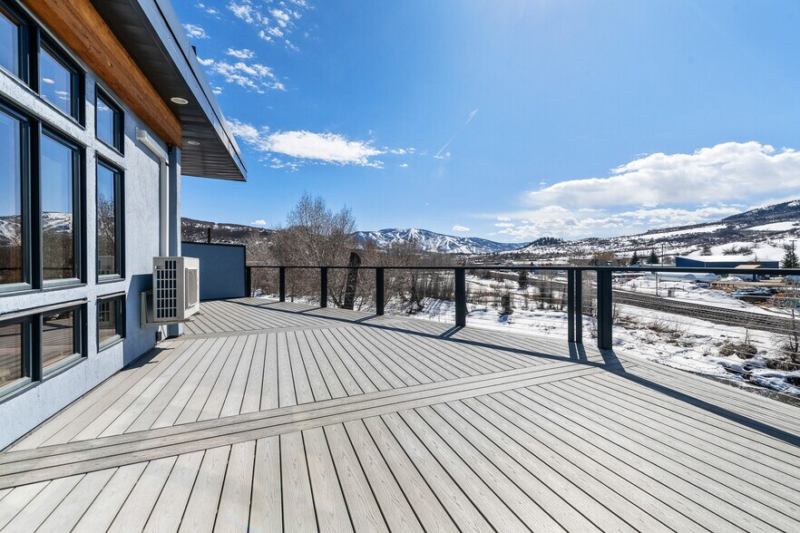 Primary Photo Of 1900 Bridge Ln, Steamboat Springs Showroom For Sale