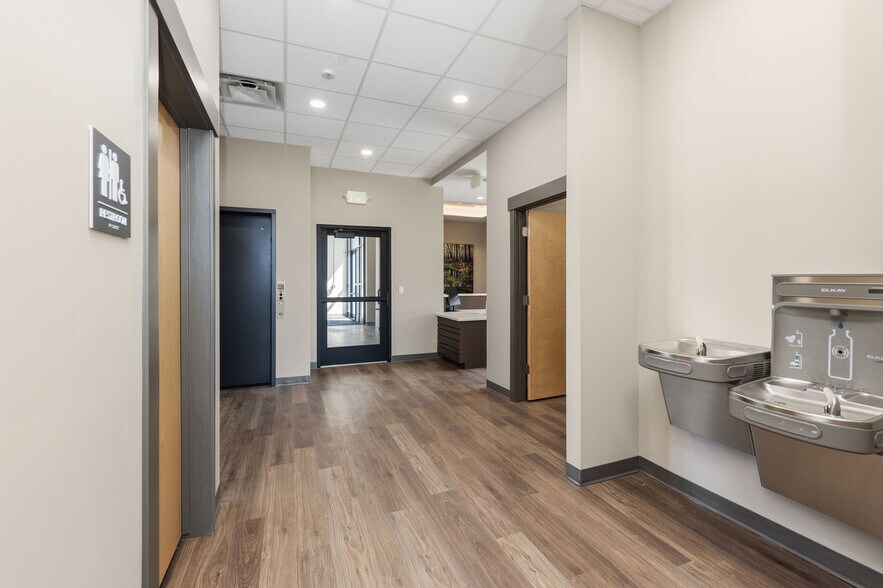 More Photos Of 2277 Fort Union Blvd, Salt Lake City Office For Sale