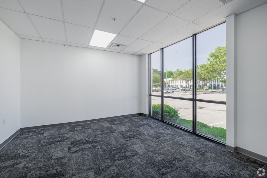 More Photos Of 4750-4760 Goer Dr, North Charleston Warehouse For Lease