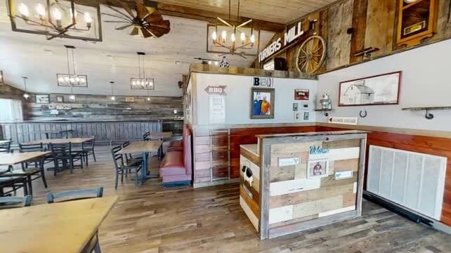 Primary Photo Of 259 Venango Ave, Cambridge Springs Restaurant For Lease