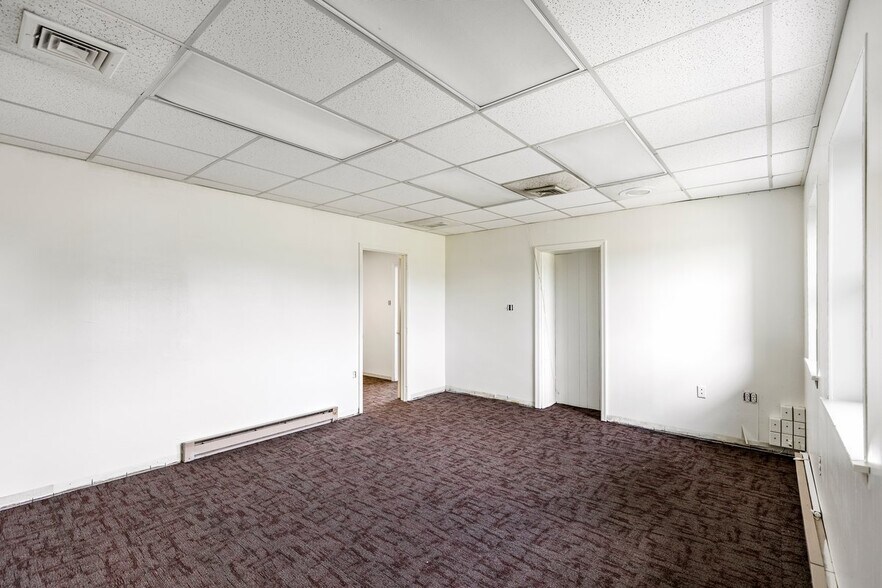 More Photos Of 8364 Easton Rd, Ottsville Auto Dealership For Sale