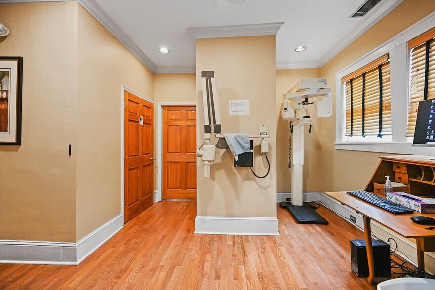 More Photos Of 1624 NE Piedmont Ave, Atlanta Medical For Sale