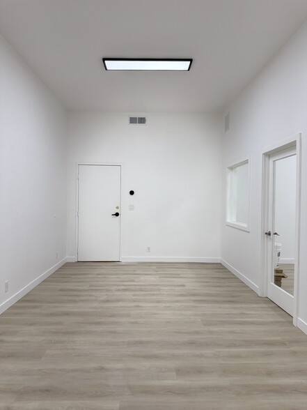 More Photos Of 4768 Park Granada, Calabasas Office For Lease
