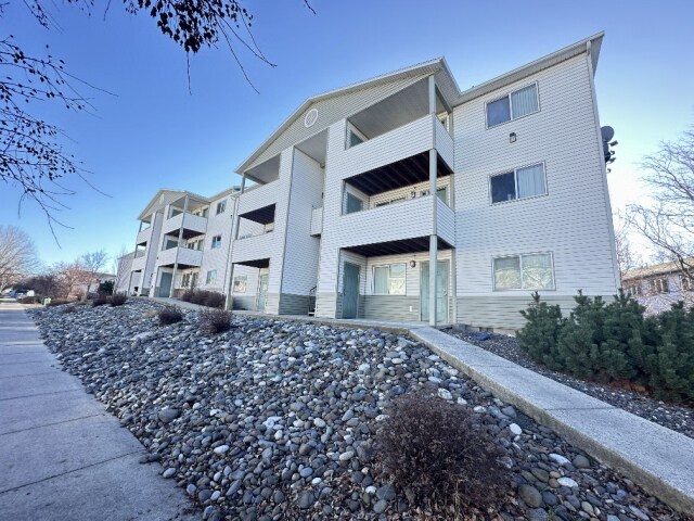 More Photos Of 230 Baker St, Moscow Multifamily For Sale
