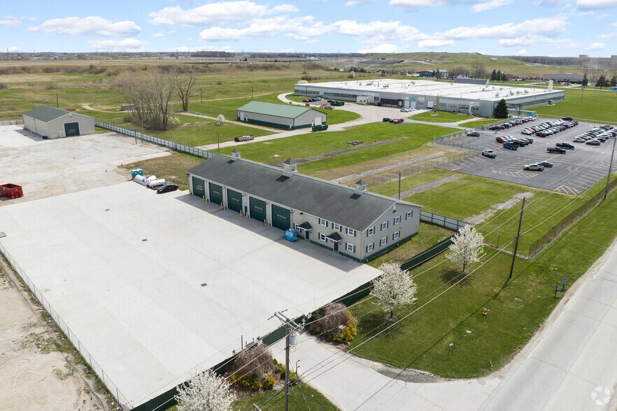 More Photos Of 2151 E Broadway St, Northwood Industrial For Sale