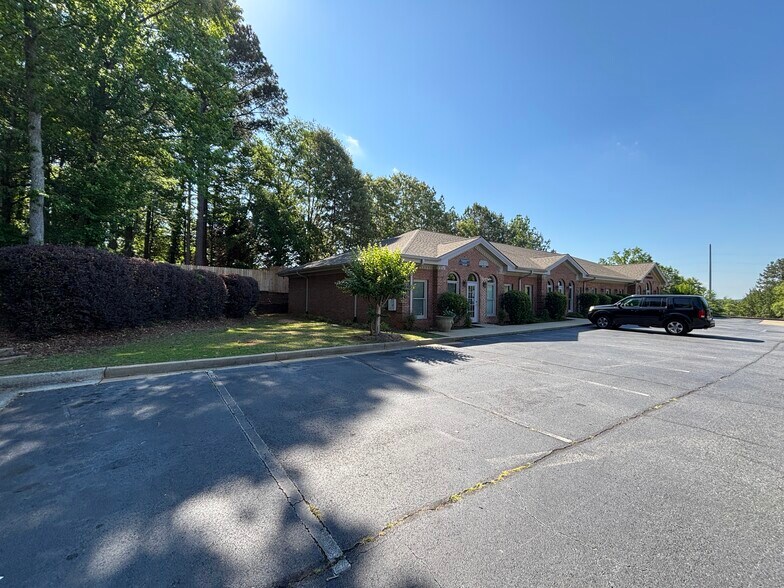 More Photos Of 3700 Largent Way, Smyrna Medical For Sale