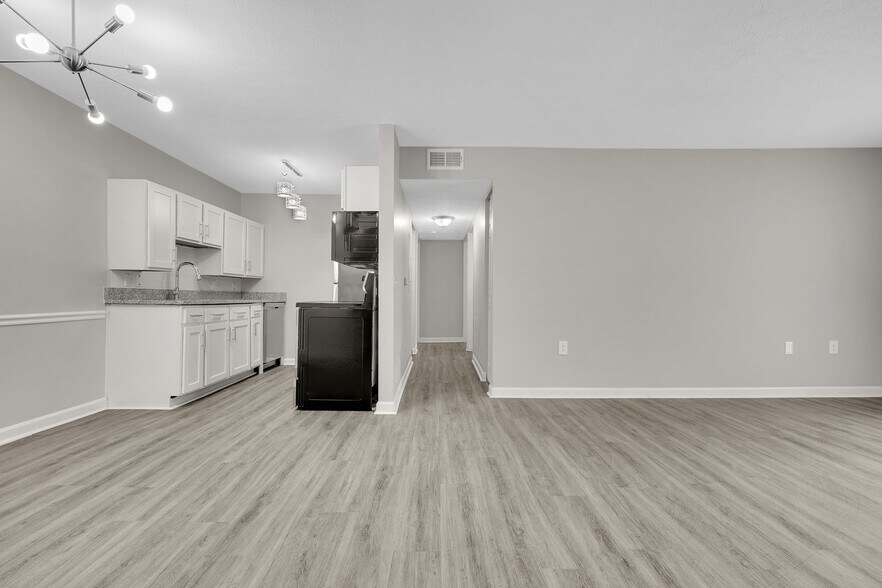 More Photos Of 3130 Saint Anthony Gardens Dr, Louisville Apartments For Sale