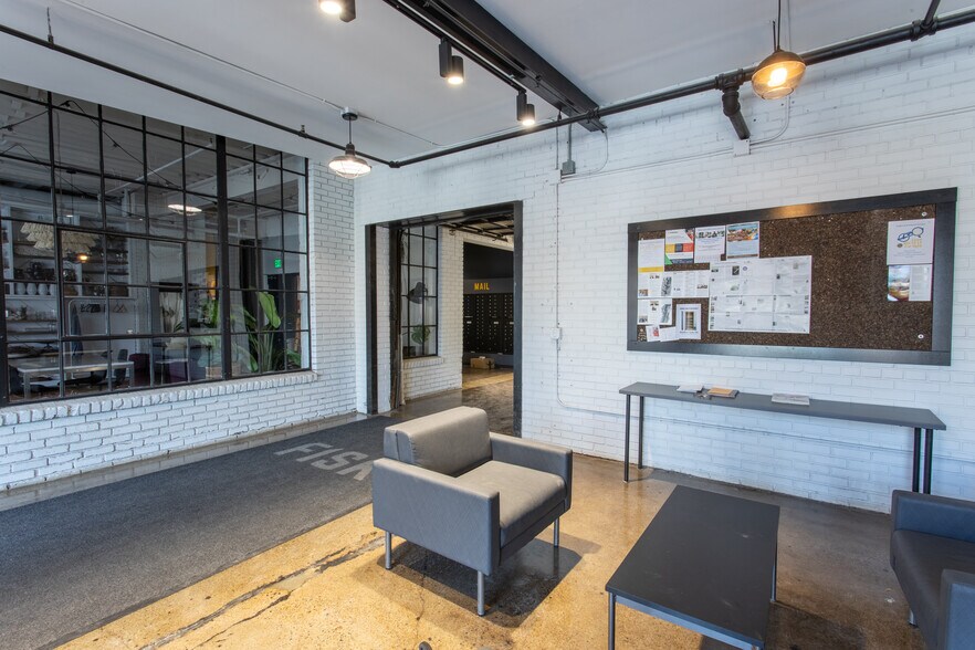 More Photos Of 1621-1701 E Hennepin Ave, Minneapolis Loft Creative Space For Lease