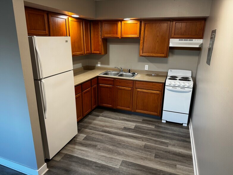 More Photos Of 107 SE 1st St, Bondurant Apartments For Sale