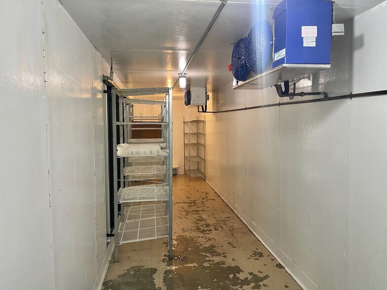 More Photos Of 213-217 W Winton Ave, Hayward Storefront For Lease
