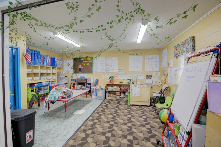 More Photos Of 2126 Chestnut St, Columbia Schools For Sale