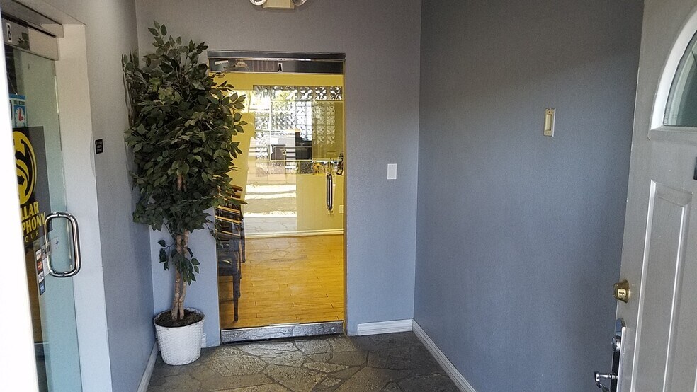 More Photos Of 1380 E Sahara Ave, Las Vegas Medical For Sale