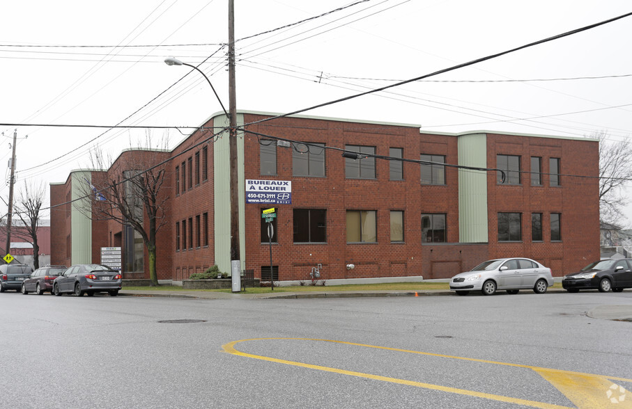 Primary Photo Of 1085 Ch Du Côteau-Rouge, Longueuil Office For Lease