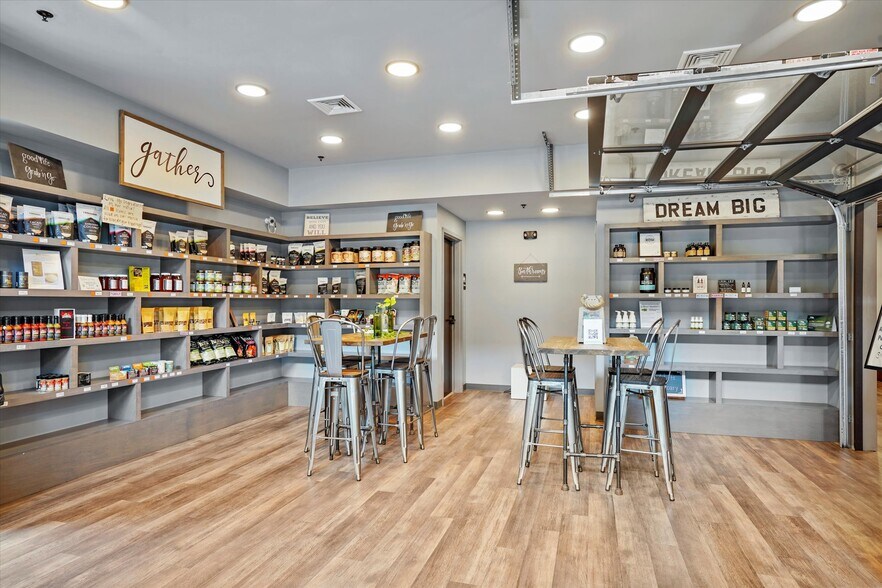 More Photos Of 2395 Lancaster Pike, Reading Coworking Space