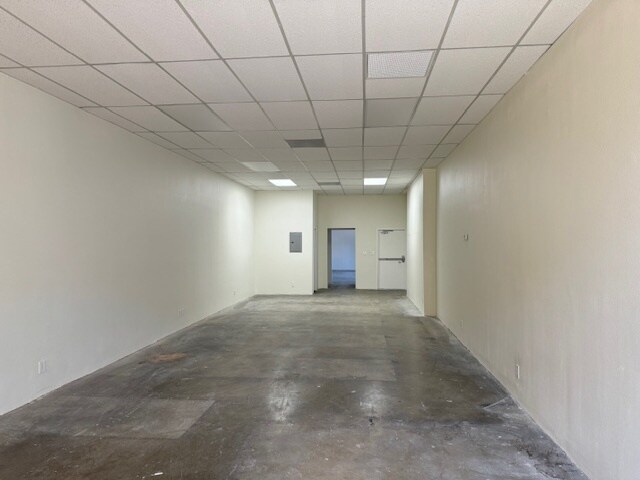 More Photos Of 19445-19449 Ventura Blvd, Tarzana Storefront For Lease