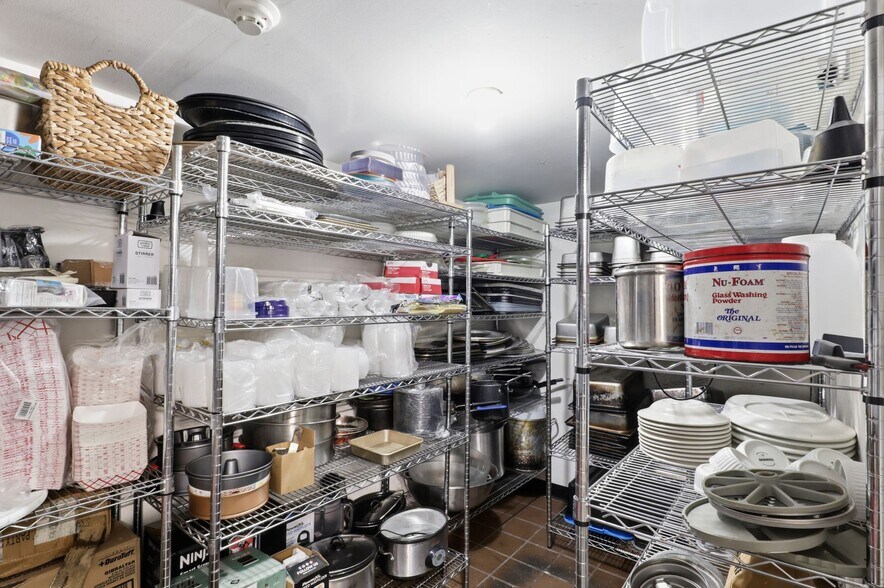 More Photos Of 2081 Niagara St, Buffalo Restaurant For Sale