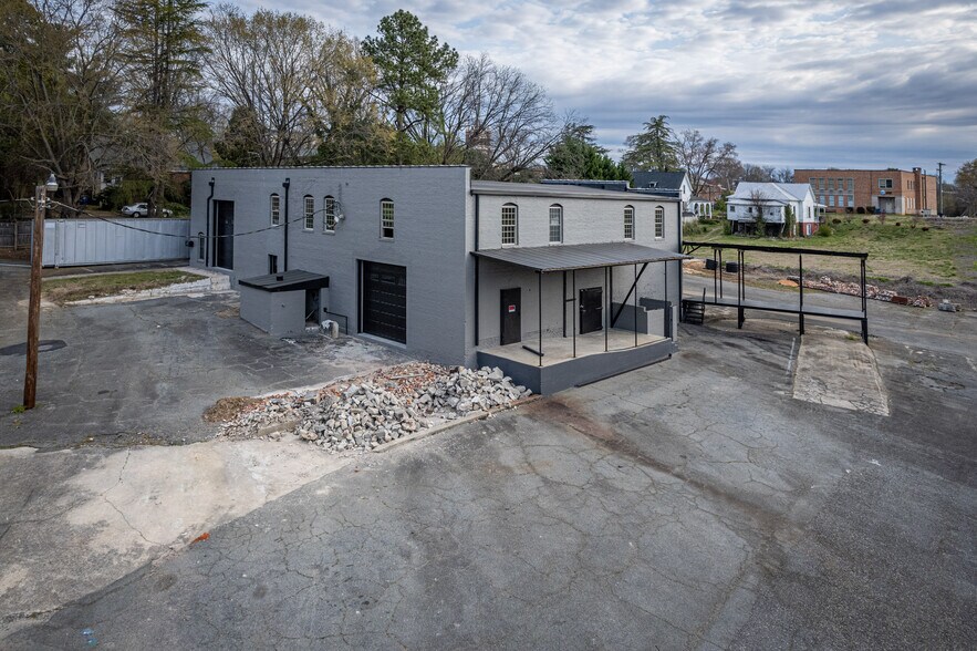 More Photos Of 313 S Government St, Lincolnton Office For Sale