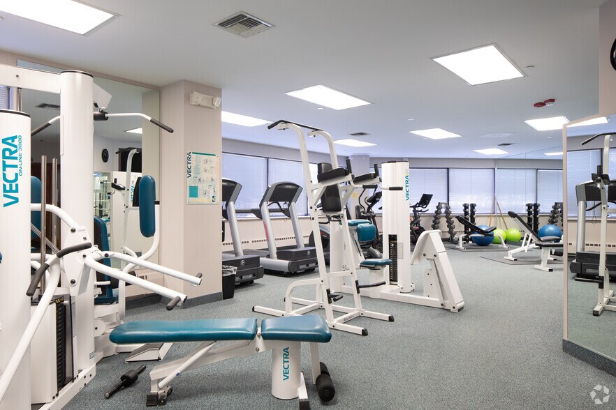 More Photos Of 2170 S Parker Rd, Denver Office For Lease