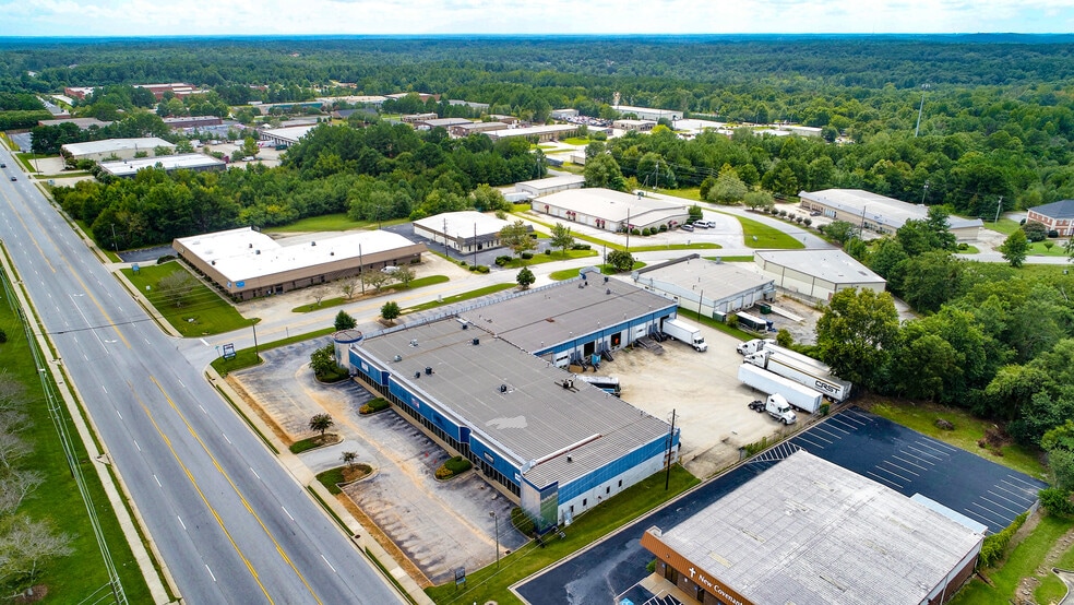 More Photos Of 1303 Parker Rd SE, Conyers Showroom For Lease