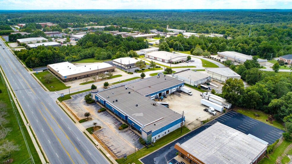 More Photos Of 1303 Parker Rd SE, Conyers Showroom For Lease