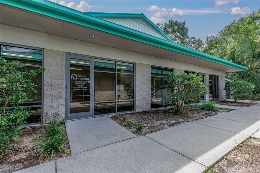 More Photos Of 2231 W Highway 44, Inverness Medical For Sale