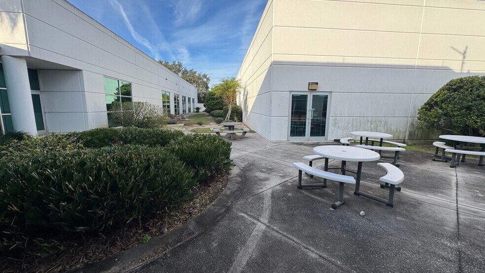 More Photos Of 2227 Welbilt Blvd, New Port Richey Office For Sale