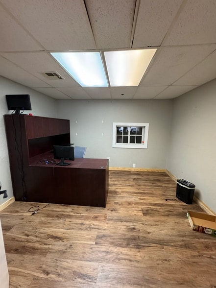 More Photos Of 3105 E Reno Ave, Oklahoma City Warehouse For Lease