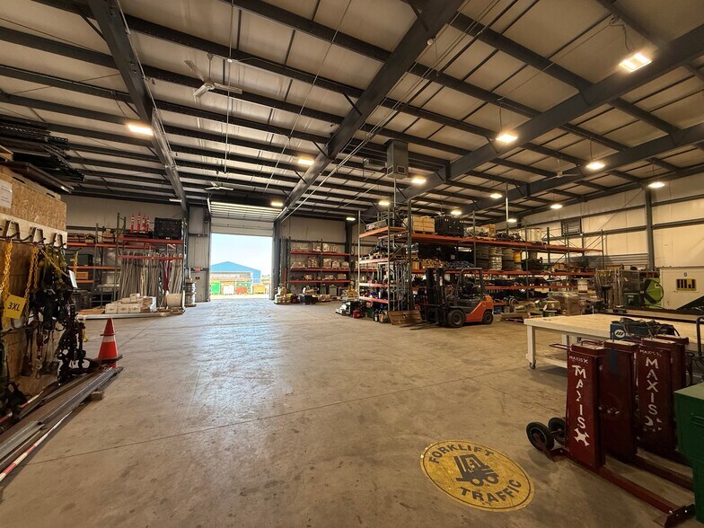 More Photos Of 1190 Erie Ct, Crown Point Manufacturing For Sale