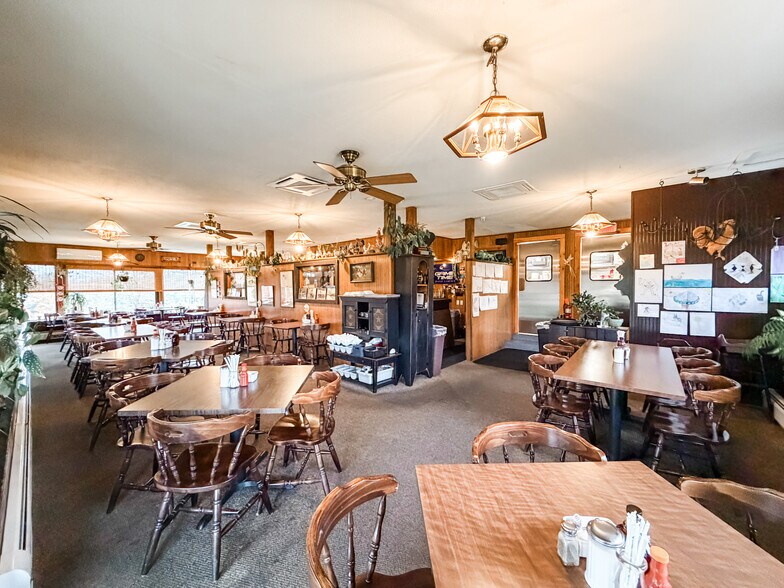 More Photos Of 170 South St, Brooklyn Restaurant For Sale