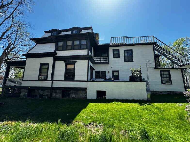 More Photos Of 111 N Normal St, Ypsilanti Apartments For Sale