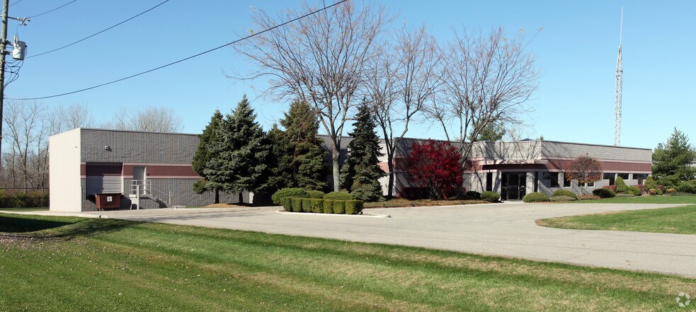 Primary Photo Of 6250 S Belmont Ave, Indianapolis Office For Sale