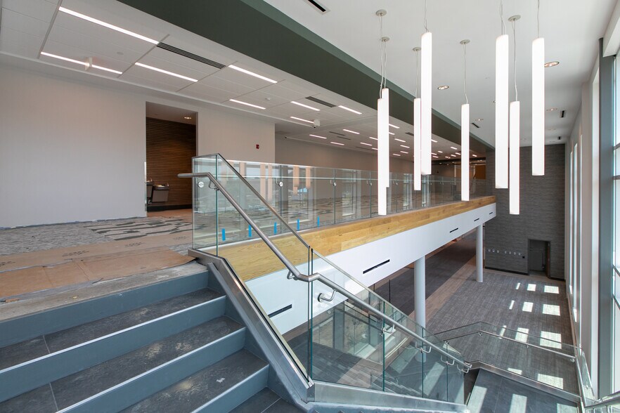 More Photos Of 1425 E Glendale Blvd., Valparaiso Healthcare For Lease