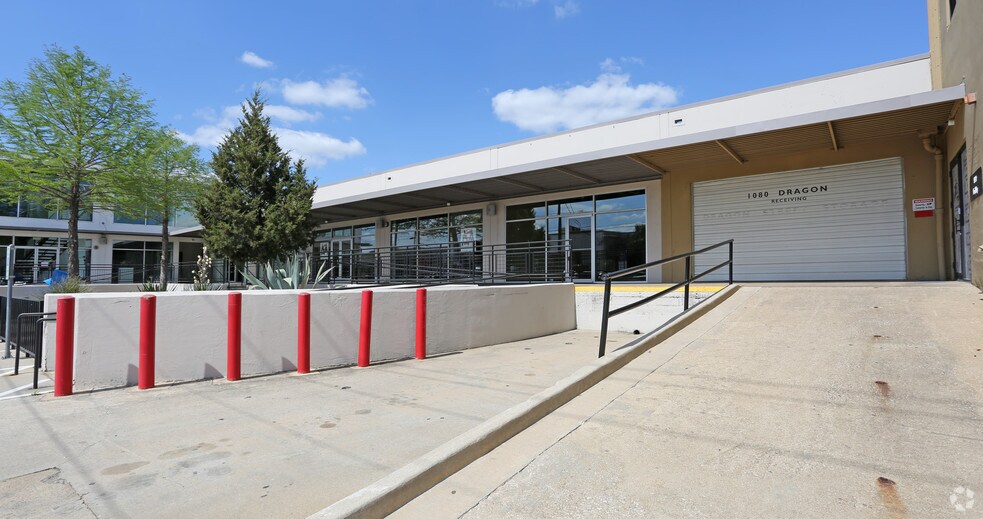 More Photos Of 1110 Dragon St, Dallas Showroom For Lease
