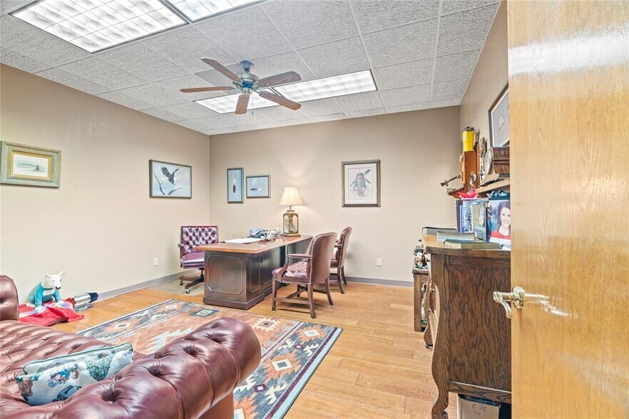 More Photos Of 7017 NW 39th Expy, Bethany Auto Dealership For Sale