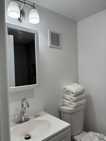 More Photos Of 14711 Gulf Blvd, Madeira Beach Hotel For Sale