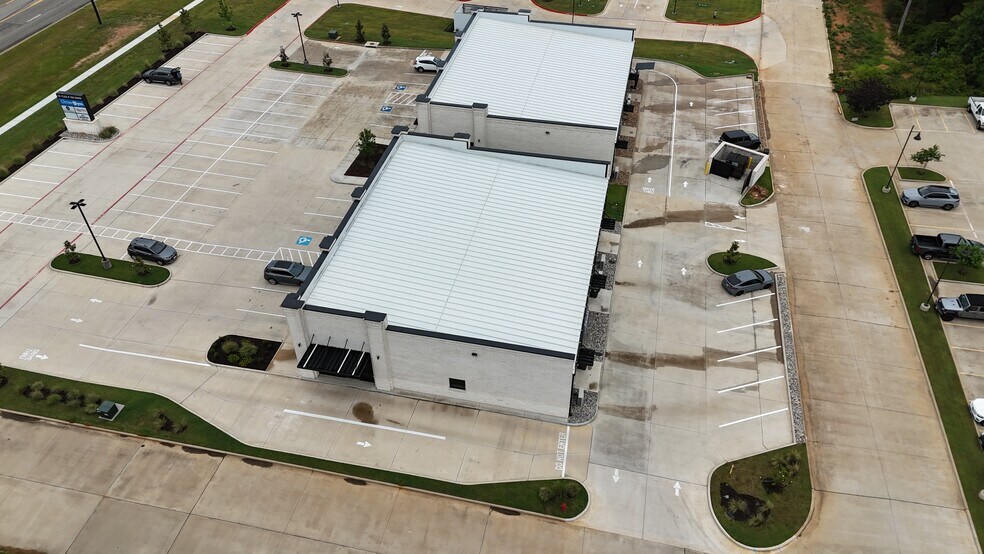 More Photos Of 7596 Old Jacksonville Highway, Tyler Flex For Lease