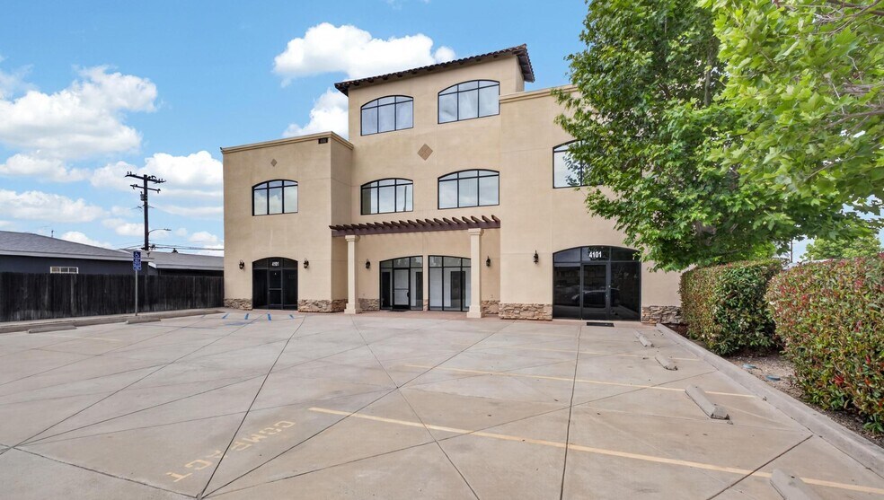 Primary Photo Of 4101 Rosemead Blvd, Pico Rivera Office For Lease