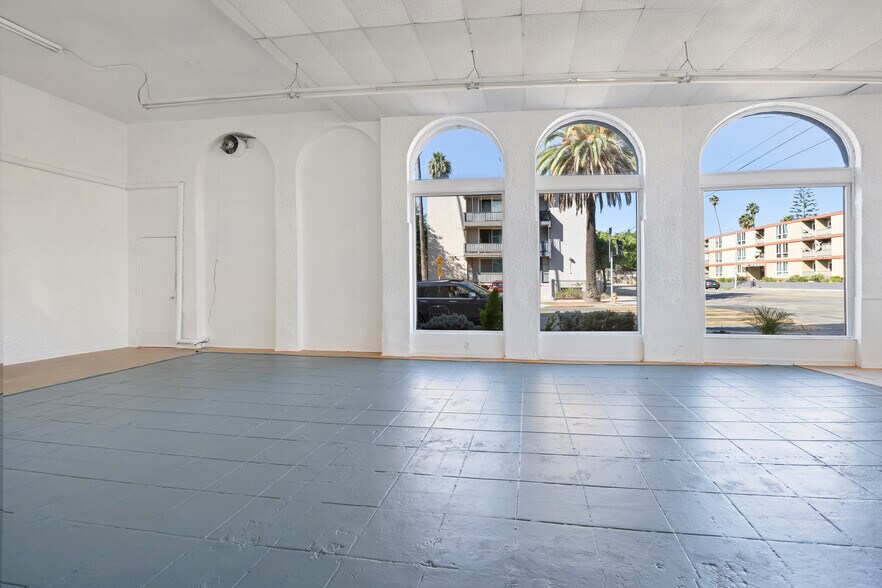 More Photos Of 4356-4378 W 3rd St, Los Angeles Storefront Retail Residential For Lease