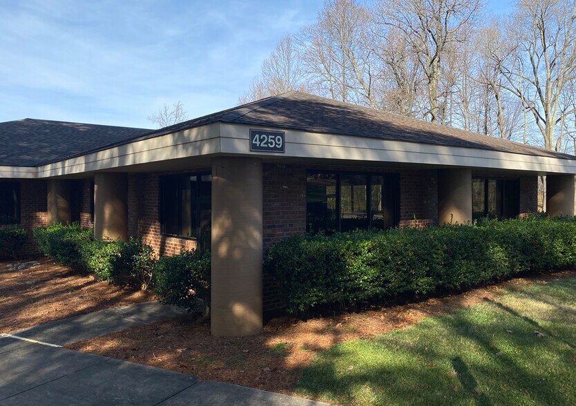 More Photos Of 4259 Piedmont Pky, Greensboro Office For Lease
