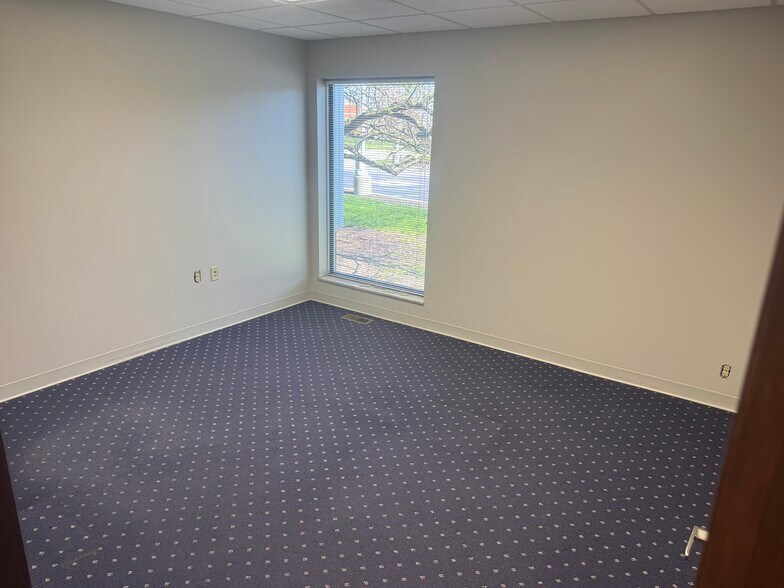 More Photos Of 5241 Southwyck Blvd, Toledo Office For Lease