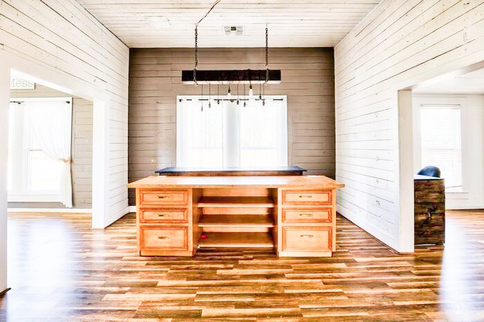 More Photos Of 318 E Washington Ave, Navasota Storefront Retail Office For Lease