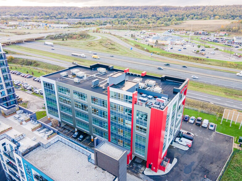 More Photos Of 13 Windward Dr, Grimsby Medical For Lease