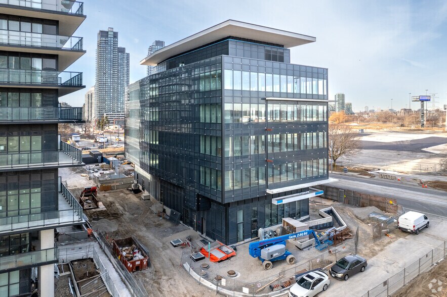 More Photos Of 2143-2149 W Lake Shore Blvd, Toronto Office For Lease