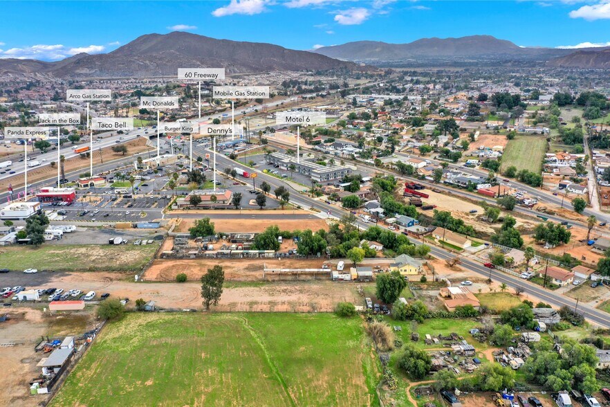 More Photos Of 7081 Valley Way, Jurupa Valley Specialty For Sale