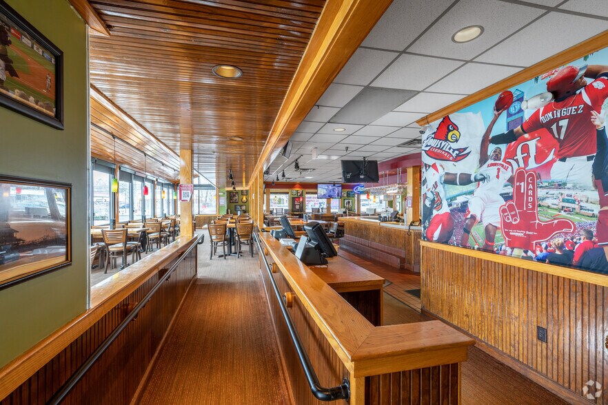 More Photos Of 4717 Dixie Hwy, Louisville Restaurant For Lease