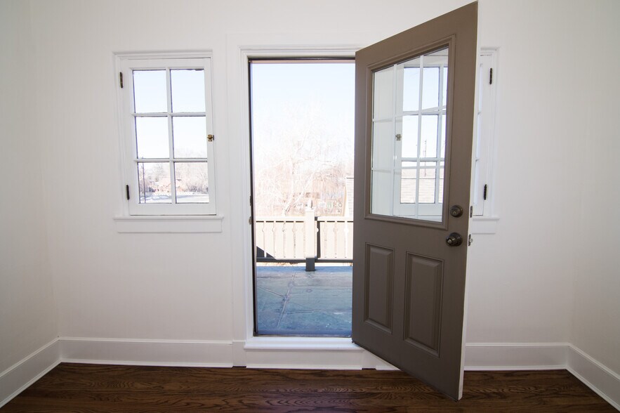 More Photos Of 109 N Main St, Springville Office For Lease